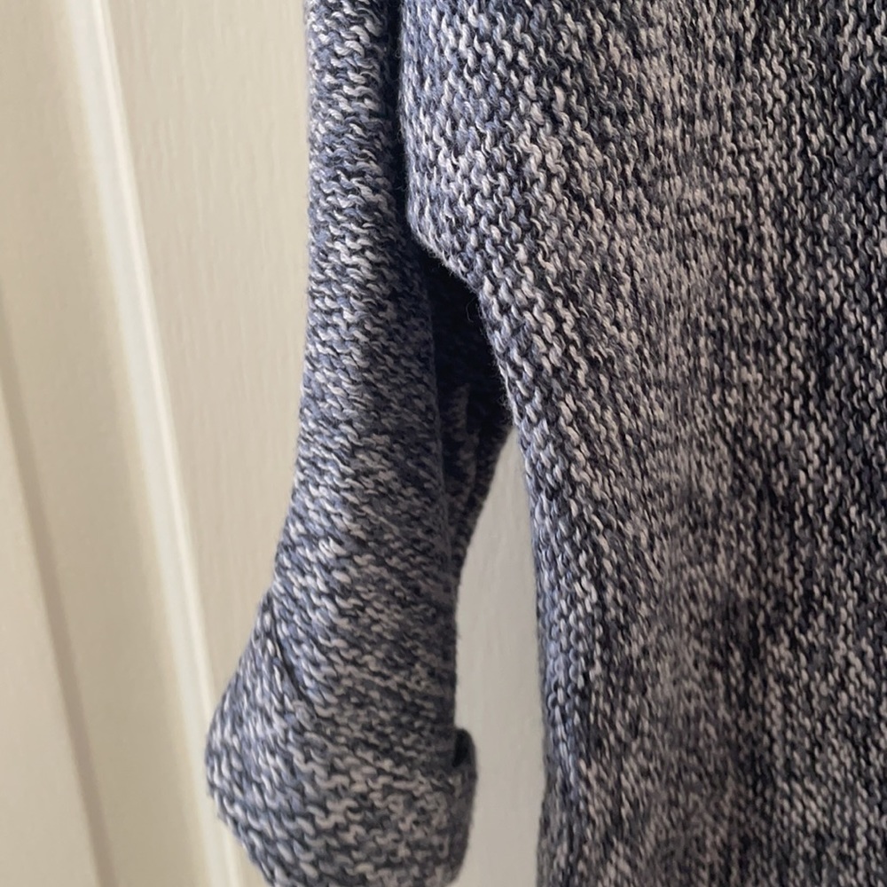H&M Sweater - Picture 3 of 3